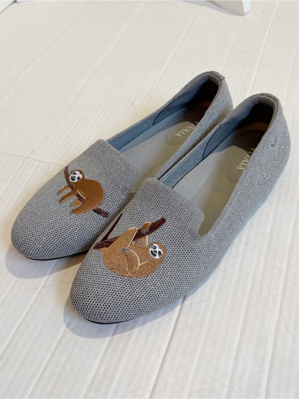 VIVAIA Audrey Round-Toe Slip-on Embroidered Sloth Loafers Grey Silver Size 8